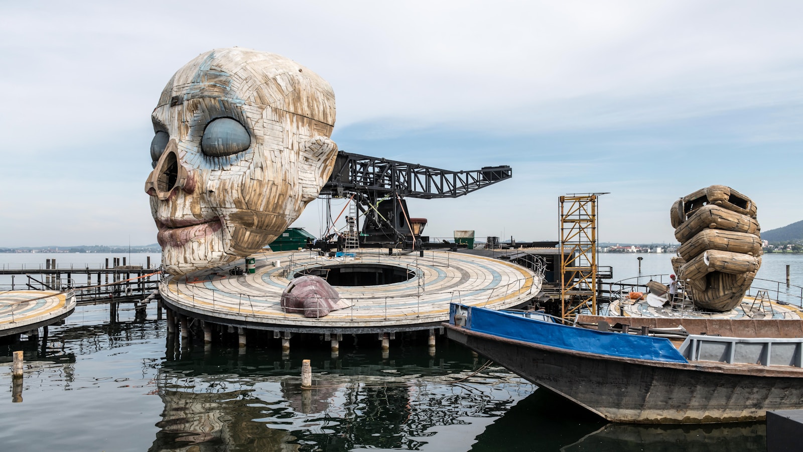 Betonskulptur weiter bauen