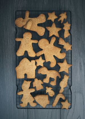 brown star and star print textile